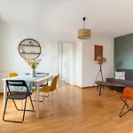 Travel Homes - The Nils, Cosy & Cute With Parking Colmar